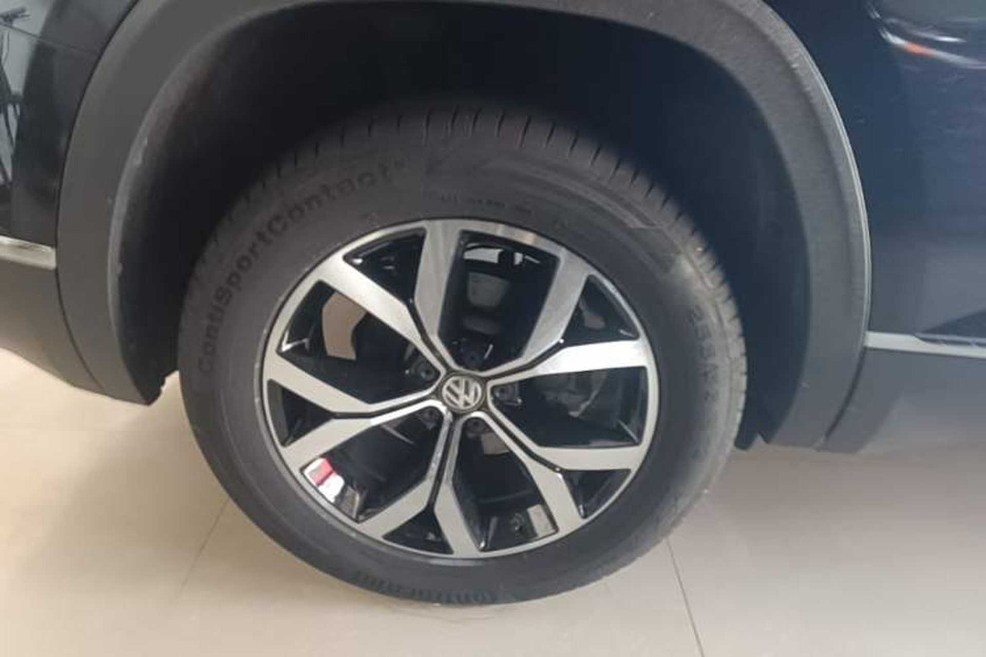 Used Volkswagen Teramont 2020 Revised Version 330TSI Two-Wheel Drive Luxury Edition Right Rear Wheel Hub