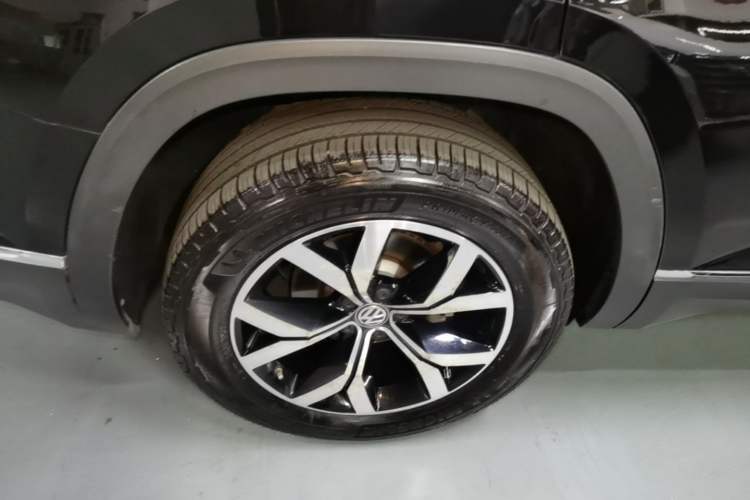 Used Volkswagen Teramont 2020 330TSI Two-Wheel-Drive Luxury Edition China VI Standard Right Rear Wheel Hub