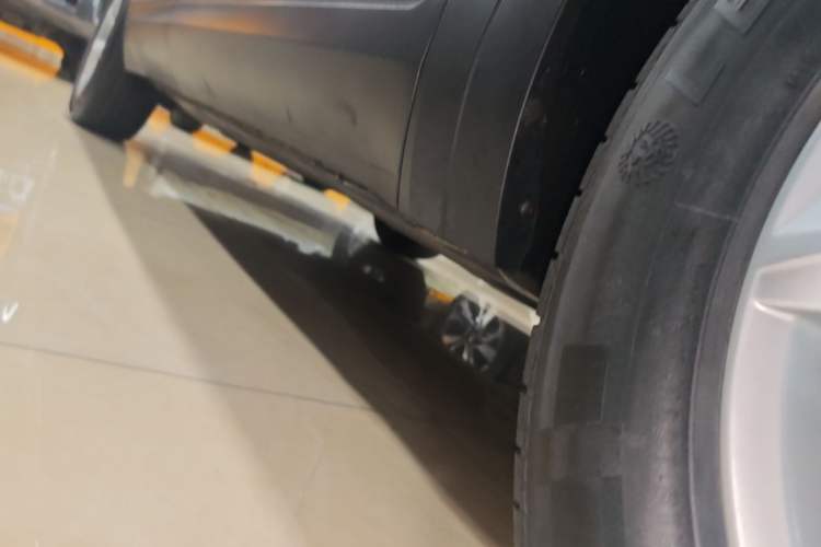 Used Volkswagen Teramont 2020 Revised Version 380TSI Four-Wheel Drive Comfort Edition Right Side Sill