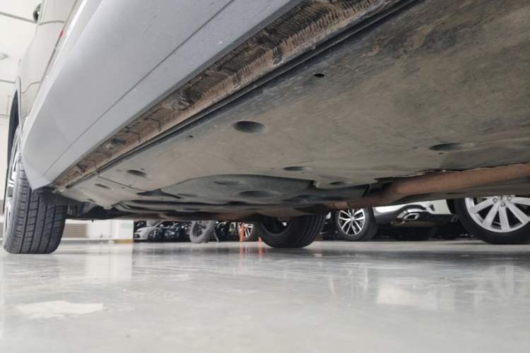 Used Volkswagen Teramont 2020 Revised Version 380TSI Four-Wheel Drive Luxury Edition Right Side Sill