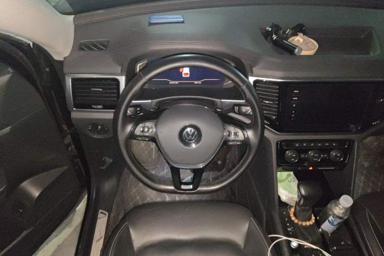 Used Volkswagen Teramont 2020 Revised Version 380TSI Four-Wheel Drive Luxury Edition Steering Wheel