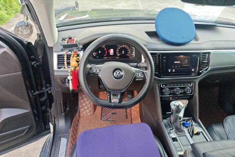 Used Volkswagen Teramont 2020 330TSI Two-Wheel-Drive Luxury Edition China VI Standard Steering Wheel