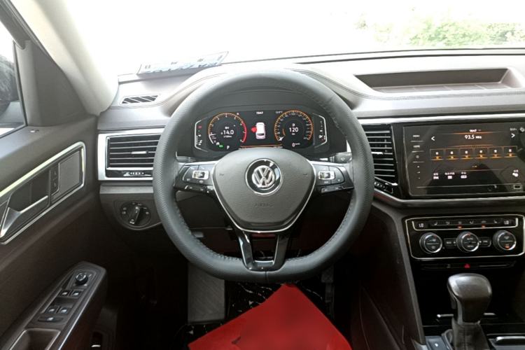 Used Volkswagen Teramont 2020 Revised Version 330TSI Two-Wheel Drive Luxury Edition Steering Wheel
