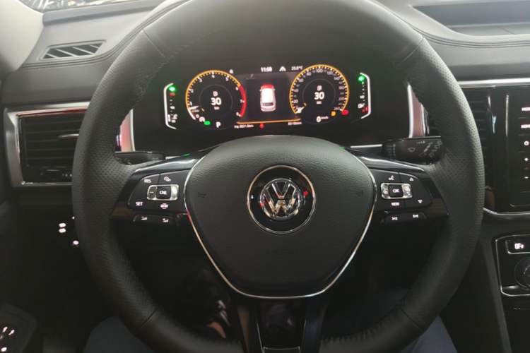 Used Volkswagen Teramont 2020 Revised Version 380TSI Four-Wheel Drive Luxury Edition Steering Wheel