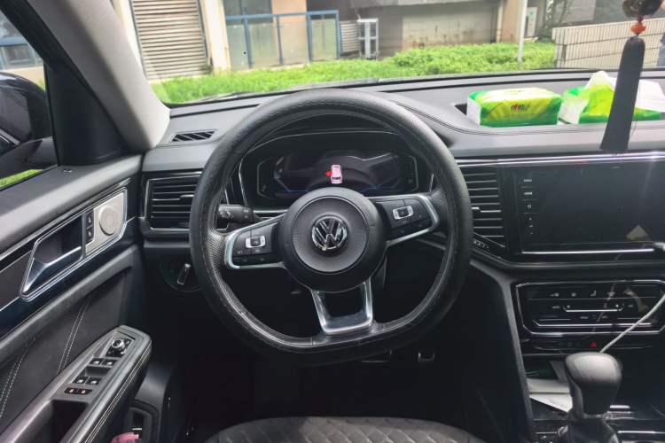 Used Volkswagen Teramont 2020 380TSI Four-Wheel Drive Luxury Version China VI Standard Steering Wheel