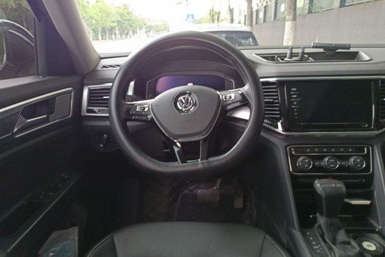Used Volkswagen Teramont 2020 330TSI Two-Wheel-Drive Luxury Edition China VI Standard Steering Wheel