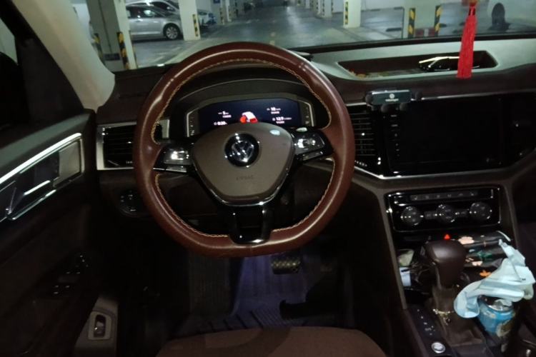 Used Volkswagen Teramont 2020 Revised Version 330TSI Two-Wheel Drive Luxury Edition Steering Wheel
