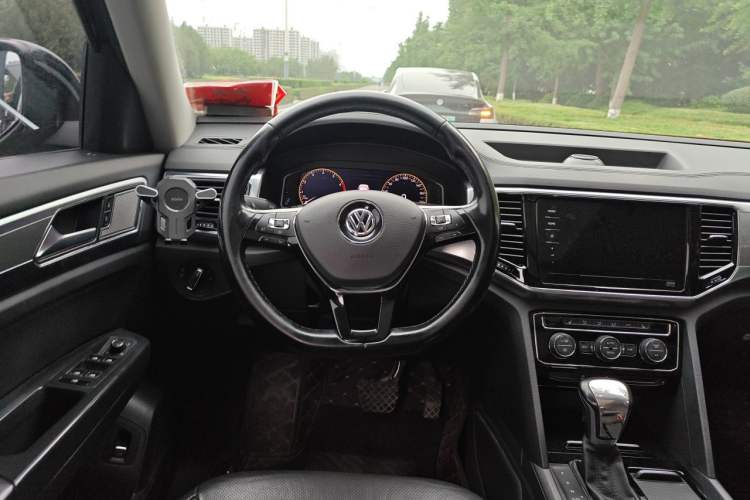 Used Volkswagen Teramont 2020 330TSI Two-Wheel-Drive Luxury Edition China VI Standard Steering Wheel