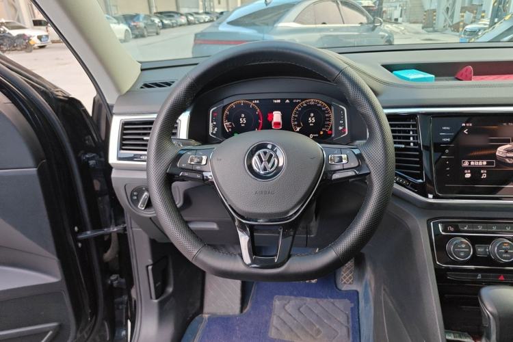 Used Volkswagen Teramont 2020 Revised Version 380TSI Four-Wheel Drive Luxury Edition Steering Wheel