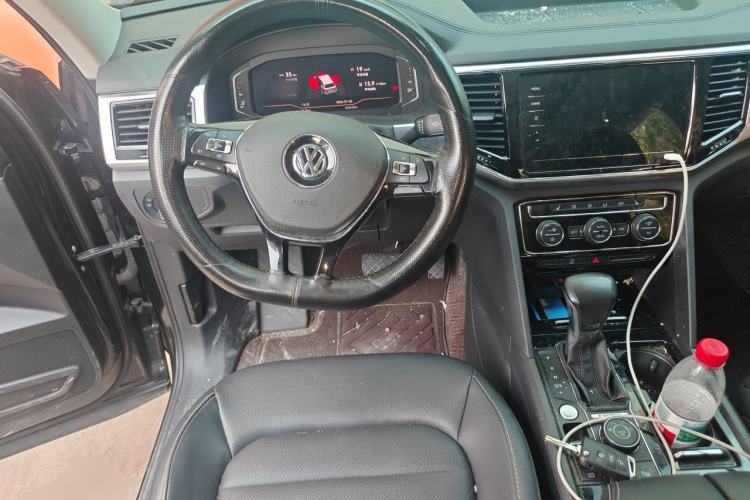 Used Volkswagen Teramont 2020 Revised Version 530 V6 Four-Wheel Drive Luxury Edition Steering Wheel