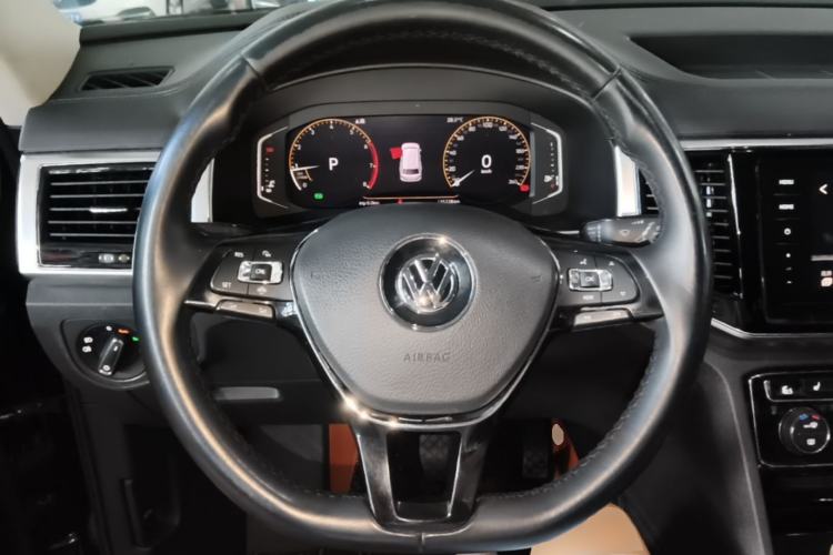 Used Volkswagen Teramont 2020 330TSI Two-Wheel-Drive Luxury Edition China VI Standard Steering Wheel