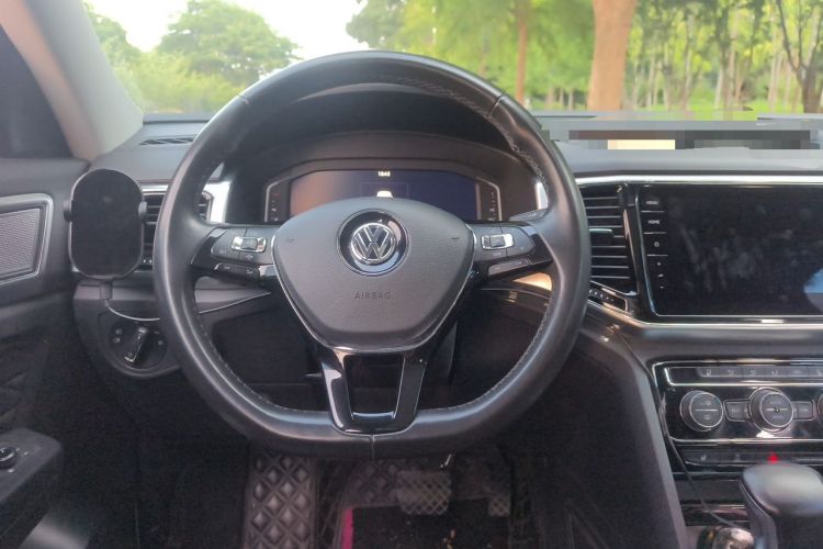 Used Volkswagen Teramont 2020 Revised Edition 530 V6 Four-Wheel Drive Prestige Flagship Version Steering Wheel