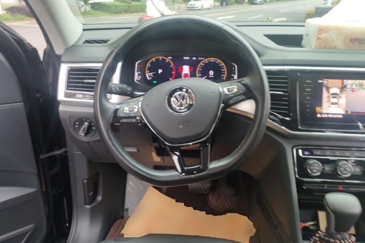 Used Volkswagen Teramont 2020 Revised Version 380TSI Four-Wheel Drive Luxury Edition Steering Wheel