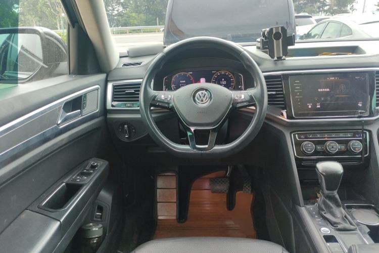 Used Volkswagen Teramont 2020 330TSI Two-Wheel-Drive Luxury Edition China VI Standard Steering Wheel