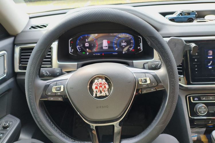 Used Volkswagen Teramont 2020 Revised Version 330TSI Two-Wheel Drive Luxury Edition Steering Wheel