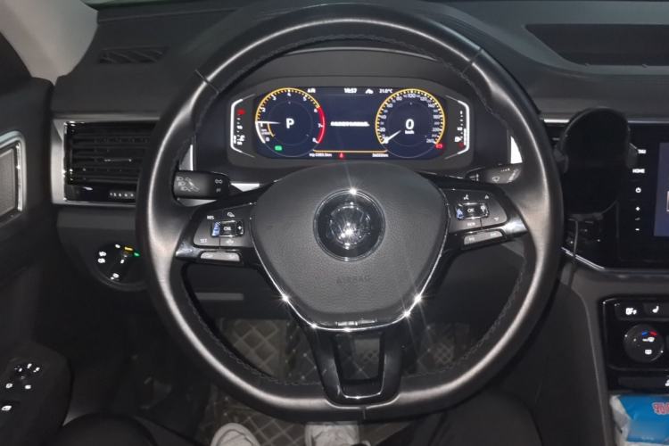 Used Volkswagen Teramont 2020 Revised Version 380TSI Four-Wheel Drive Luxury Edition Steering Wheel