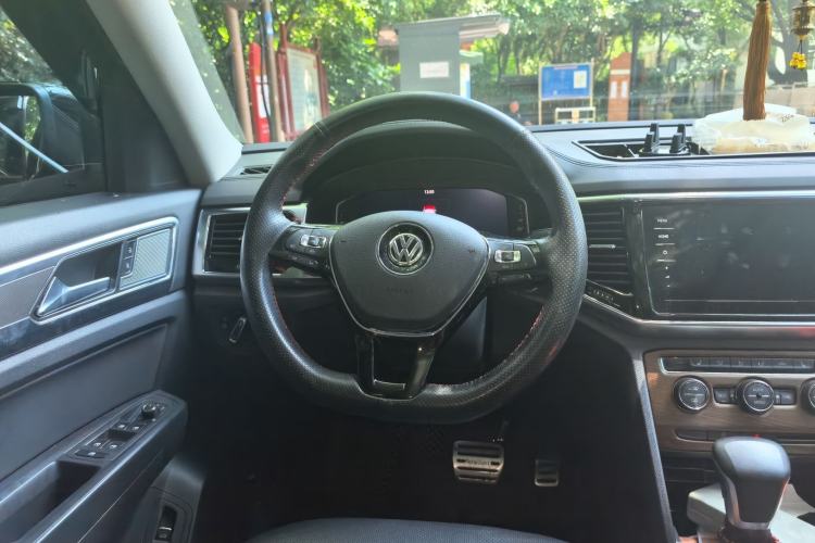 Used Volkswagen Teramont 2020 Revised Version 380TSI Four-Wheel Drive Luxury Edition Steering Wheel