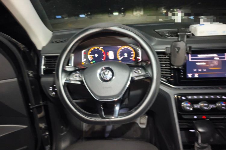 Used Volkswagen Teramont 2020 330TSI Two-Wheel-Drive Luxury Edition China VI Standard Steering Wheel