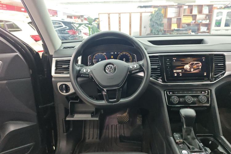 Used Volkswagen Teramont 2020 Revised Version 380TSI Four-Wheel Drive Luxury Edition Steering Wheel