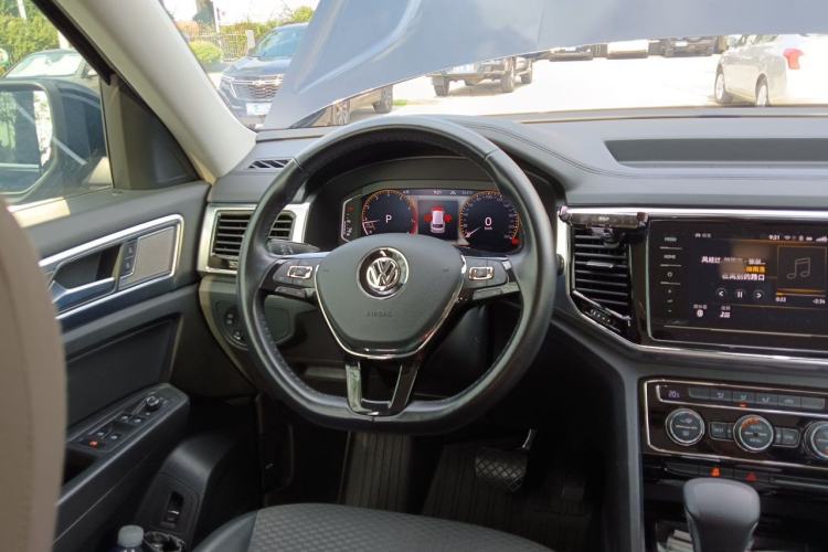 Used Volkswagen Teramont 2020 Revised Version 380TSI Four-Wheel Drive Comfort Edition Steering Wheel
