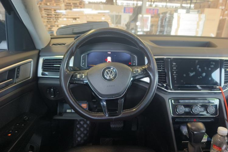 Used Volkswagen Teramont 2020 Revised Version 380TSI Four-Wheel Drive Luxury Edition Steering Wheel