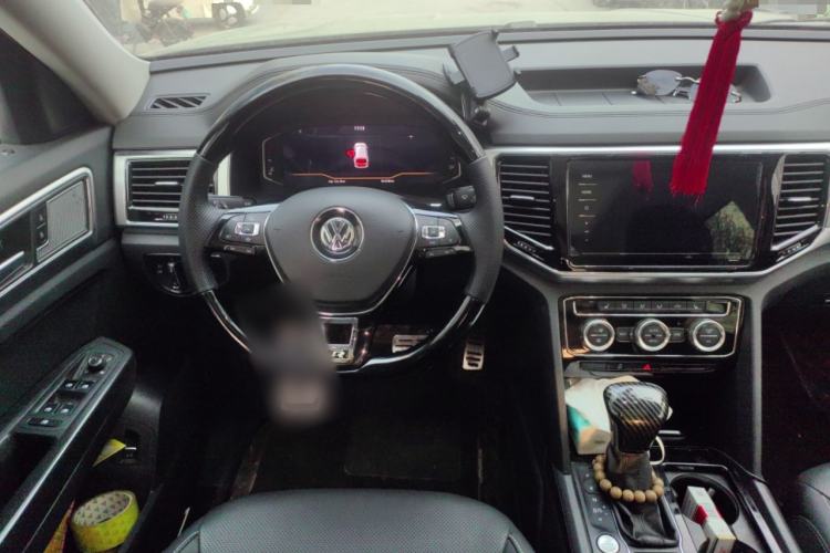 Used Volkswagen Teramont 2020 Revised Version 330TSI Two-Wheel Drive Luxury Edition Steering Wheel