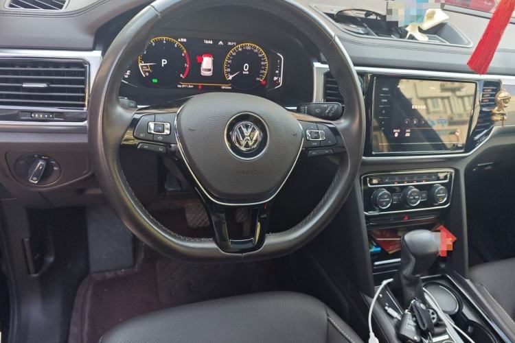 Used Volkswagen Teramont 2020 Revised Version 380TSI Four-Wheel Drive Luxury Edition Steering Wheel