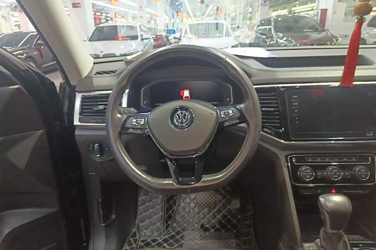 Used Volkswagen Teramont 2020 330TSI Two-Wheel-Drive Luxury Edition China VI Standard Steering Wheel