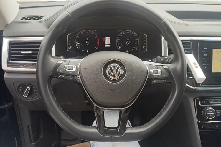 Used Volkswagen Teramont 2020 Revised Version 330TSI Two-Wheel Drive Luxury Edition Steering Wheel