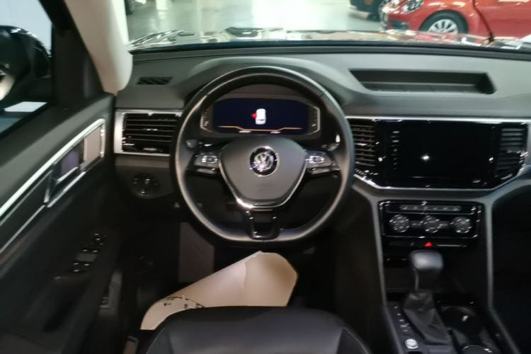 Used Volkswagen Teramont 2020 330TSI Two-Wheel-Drive Luxury Edition China VI Standard Steering Wheel