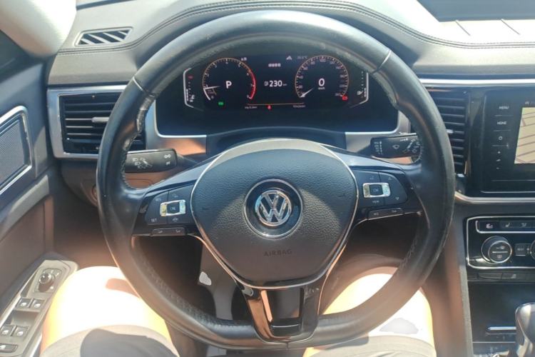 Used Volkswagen Teramont 2020 530 V6 Four-Wheel Drive Luxury Version China VI Standard Steering Wheel