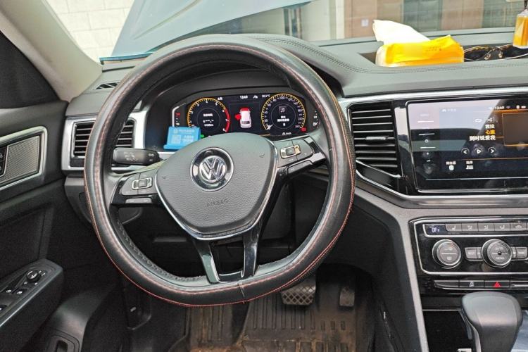 Used Volkswagen Teramont 2020 Revised Version 380TSI Four-Wheel Drive Luxury Edition Steering Wheel