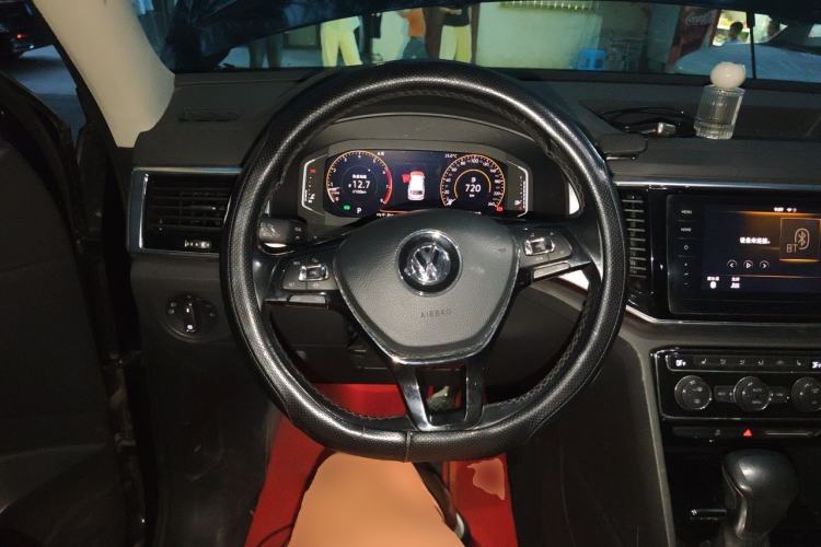 Used Volkswagen Teramont 2020 330TSI Two-Wheel-Drive Luxury Edition China VI Standard Steering Wheel