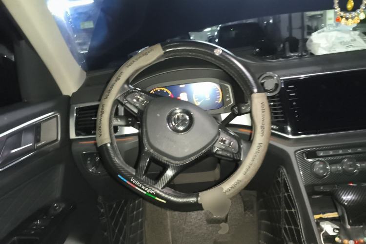 Used Volkswagen Teramont 2020 530 V6 Four-Wheel Drive Prestige Flagship Edition China VI Standard Steering Wheel