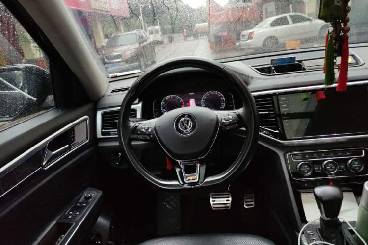 Used Volkswagen Teramont 2020 Revised Version 380TSI Four-Wheel Drive Flagship Edition Steering Wheel