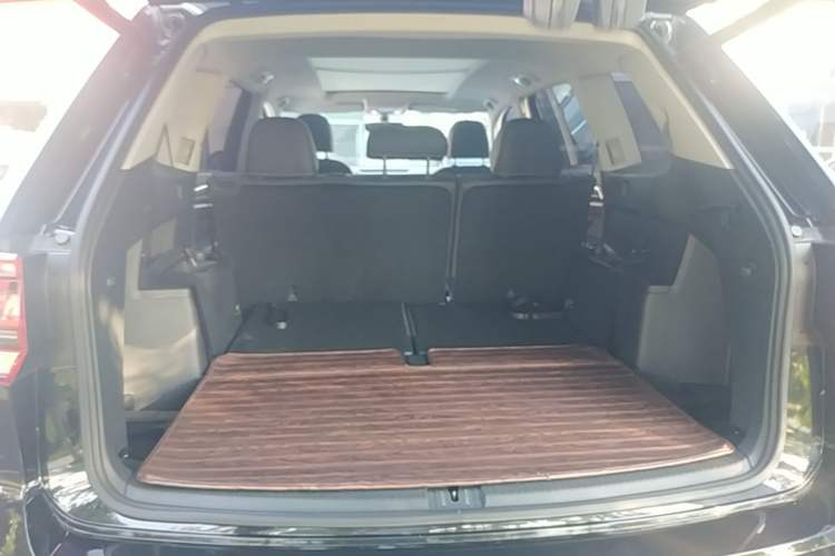 Used Volkswagen Teramont 2020 330TSI Two-Wheel-Drive Luxury Edition China VI Standard Trunk