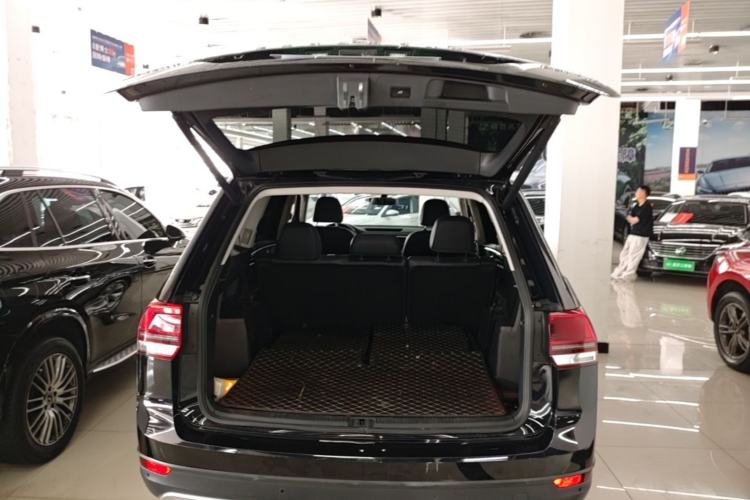 Used Volkswagen Teramont 2020 Revised Version 380TSI Four-Wheel Drive Comfort Edition Trunk