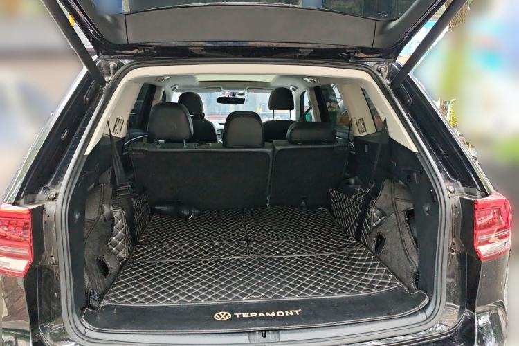 Used Volkswagen Teramont 2020 Revised Version 380TSI Four-Wheel Drive Luxury Edition Trunk