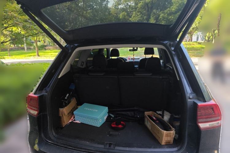 Used Volkswagen Teramont 2020 Revised Version 330TSI Two-Wheel Drive Luxury Edition Trunk