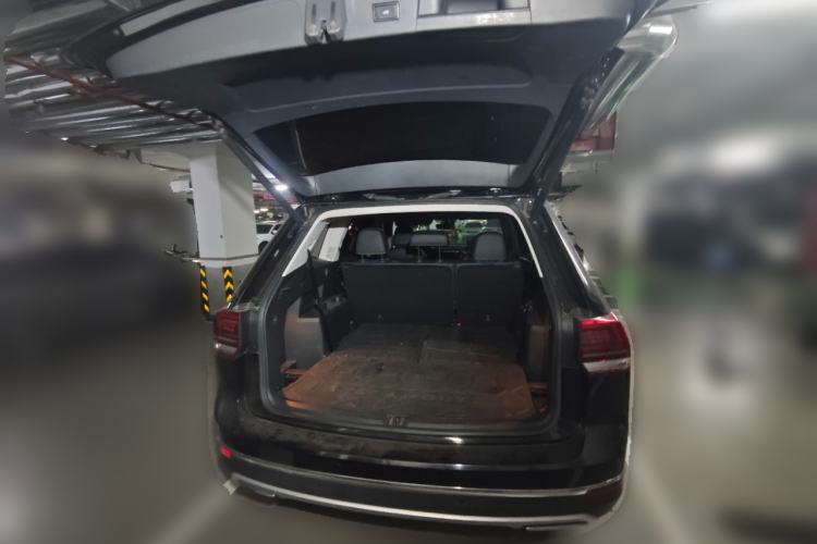 Used Volkswagen Teramont 2020 Revised Version 330TSI Two-Wheel Drive Luxury Edition Trunk