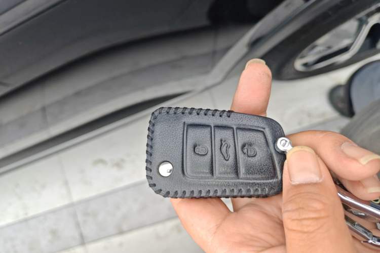 Used Volkswagen Teramont 2020 330TSI Two-Wheel-Drive Luxury Edition China VI Standard Vehicle Key