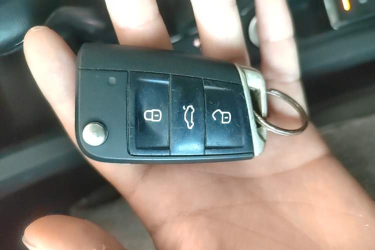 Used Volkswagen Teramont 2020 330TSI Two-Wheel-Drive Luxury Edition China VI Standard Vehicle Key