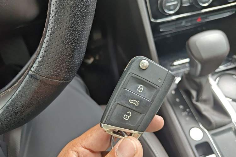 Used Volkswagen Teramont 2020 Revised Version 330TSI Two-Wheel Drive Luxury Edition Vehicle Key