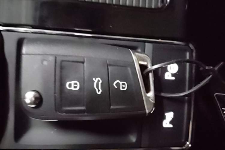 Used Volkswagen Teramont 2020 330TSI Two-Wheel-Drive Luxury Edition China VI Standard Vehicle Key