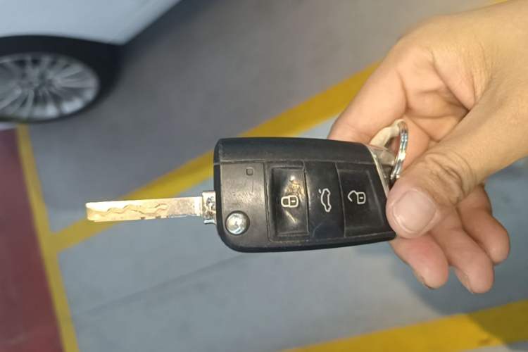 Used Volkswagen Teramont 2020 330TSI Two-Wheel-Drive Luxury Edition China VI Standard Vehicle Key