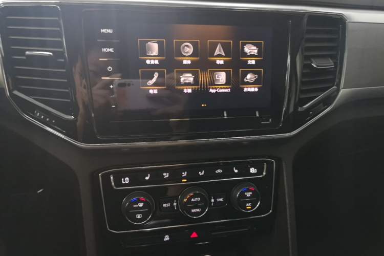 Used Volkswagen Teramont 2020 330TSI Two-Wheel-Drive Luxury Edition China VI Standard Audio And AC Panel
