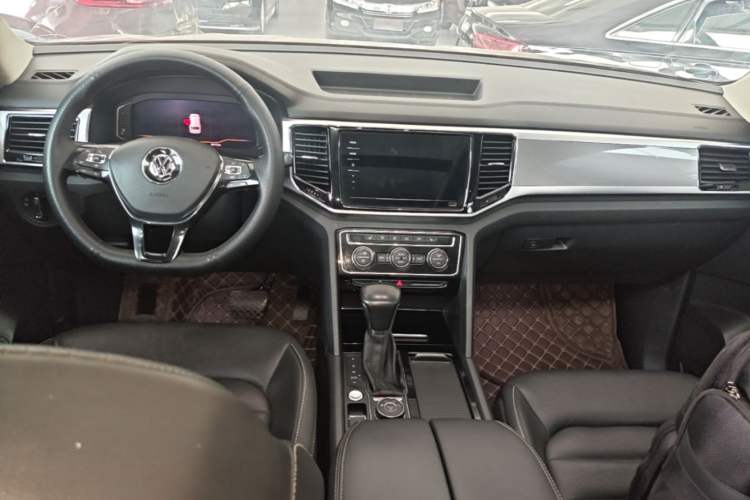 Used Volkswagen Teramont 2020 380TSI Four-Wheel Drive Luxury Version China VI Standard Center Console