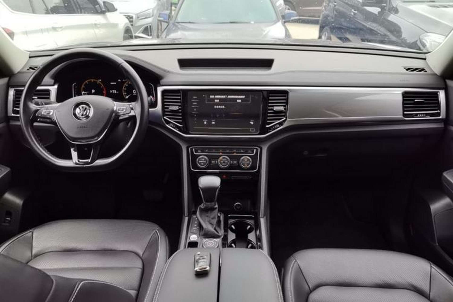 Used Volkswagen Teramont 2020 380TSI Four-Wheel Drive Luxury Version China VI Standard Center Console