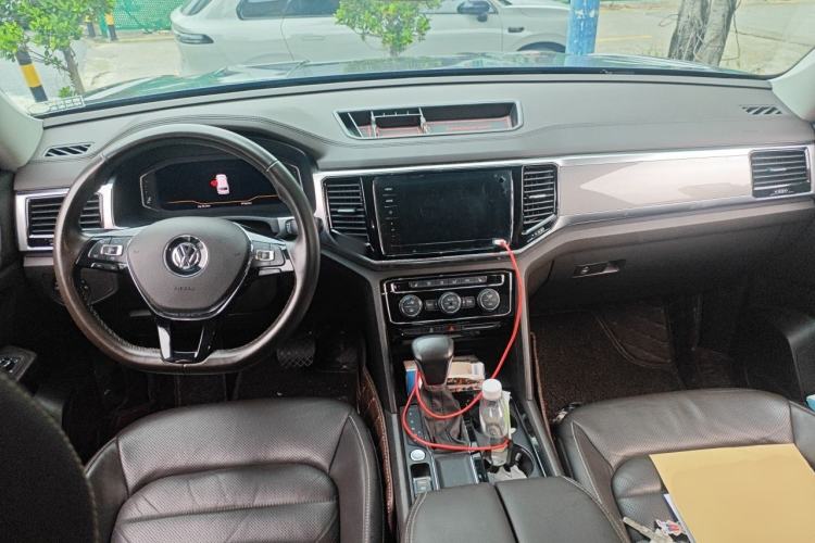 Used Volkswagen Teramont 2020 330TSI Two-Wheel-Drive Luxury Edition China VI Standard Center Console