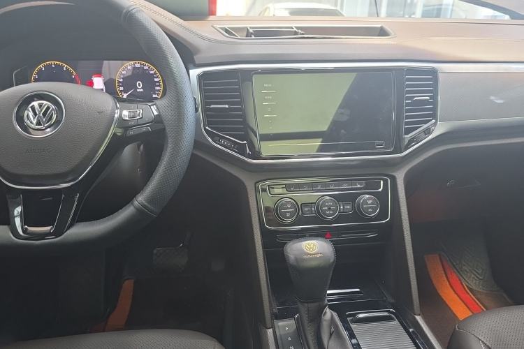 Used Volkswagen Teramont 2020 380TSI Four-Wheel Drive Luxury Version China VI Standard Center Console